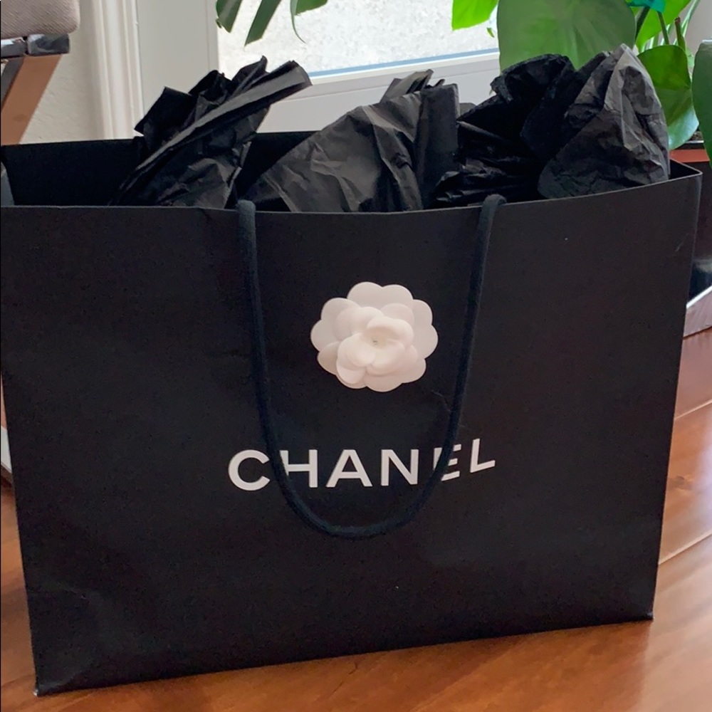 Chanel shopping bag
